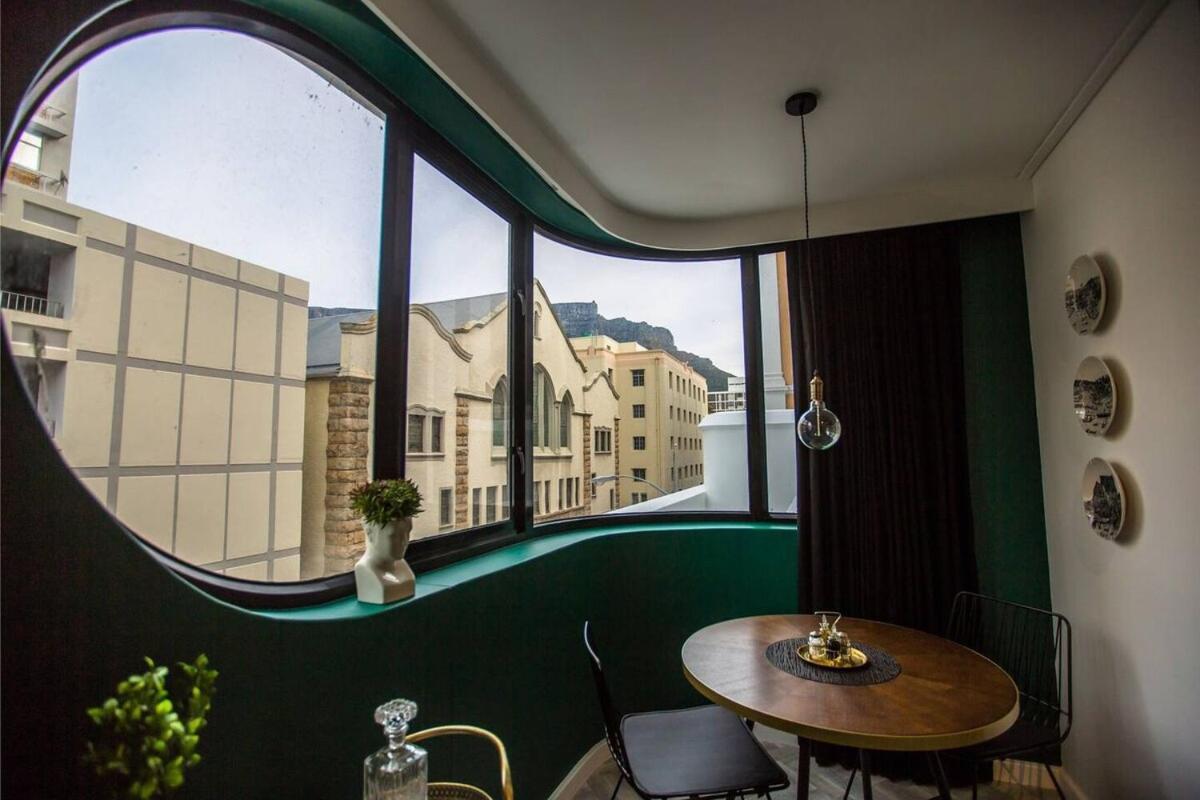 Opulent Gem Centre Getaway *