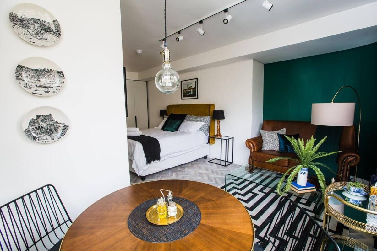 Opulent Gem Centre Getaway Kapstadt